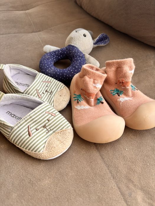 Буйки бебе /боси обувки 20-22 +подарък