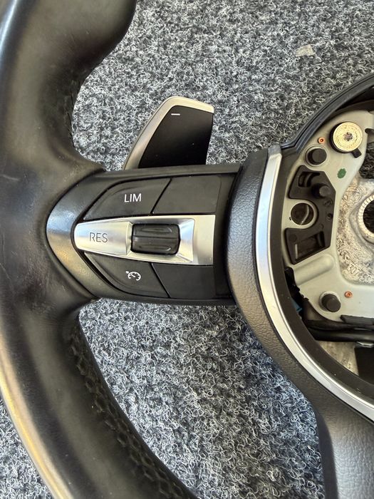 Volan M pachet cu padele original LCI BMW F10 F11 F07 F01 F02 F06