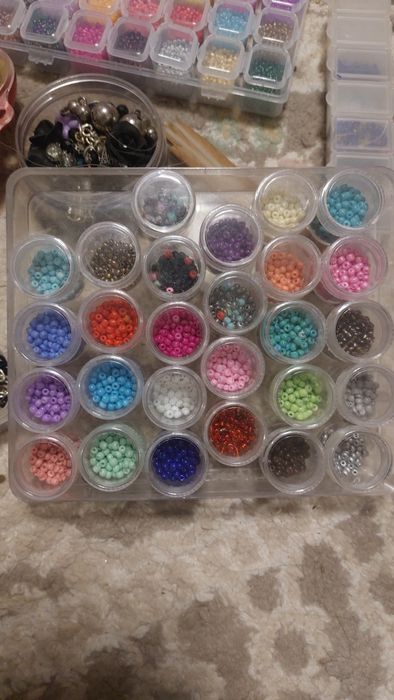 Продам набор бисера .