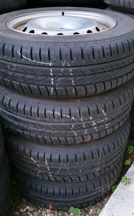 Cauciucuri 185 65 15 cu jante