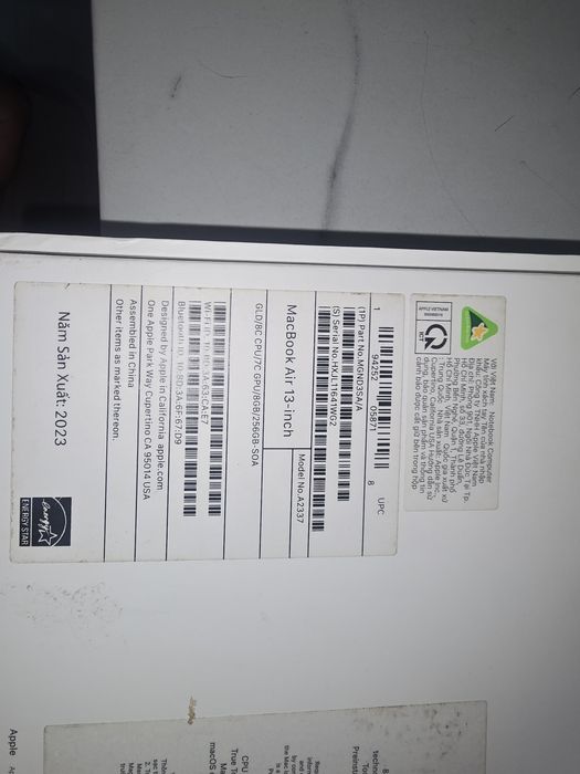 Продам MacBook Air 13-inch M1 chip