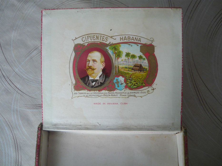 Дървена и Метални кутии от пури и цигари