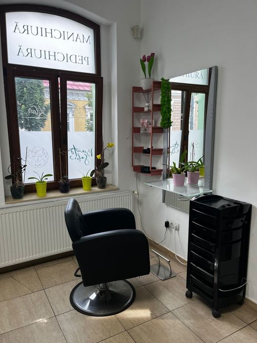 Închiriere post coafura