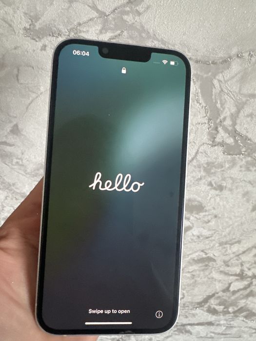 Продам  iPhone 13 в классическом белом цвете