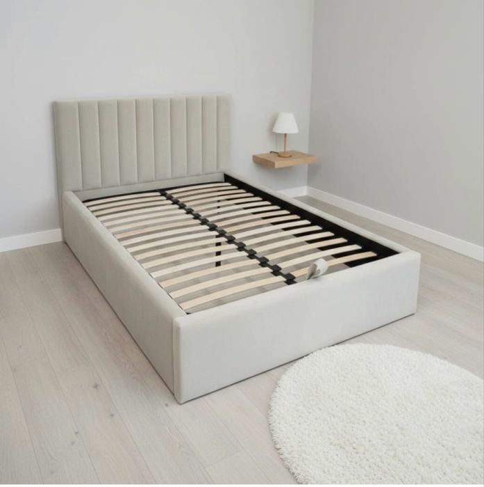 Кровать с матрасом  1.20