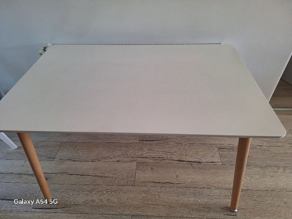 Masa de bucătărie de  vânzare