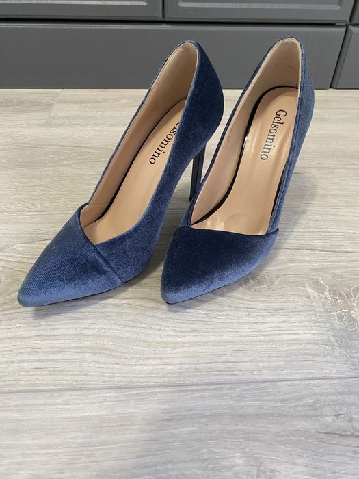 Замшевые туфли