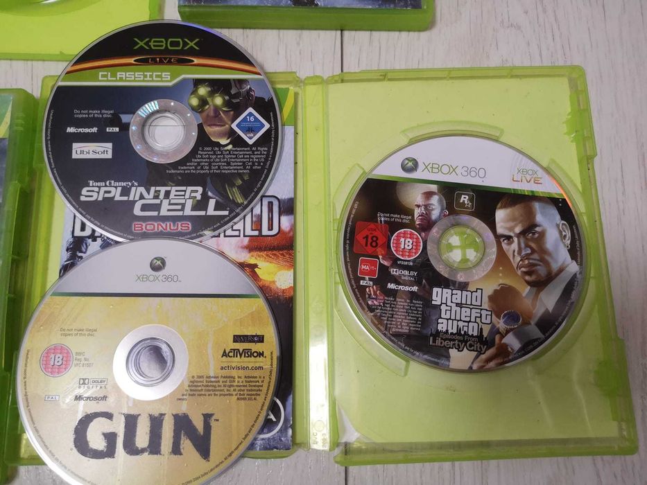 consola XBOX 360 complet + 18 jocuri