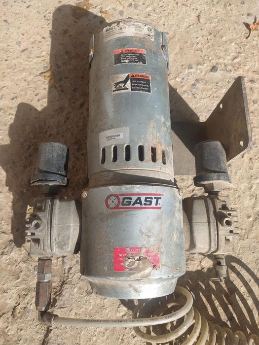 Компрессор Пневмаа на авто 12волт