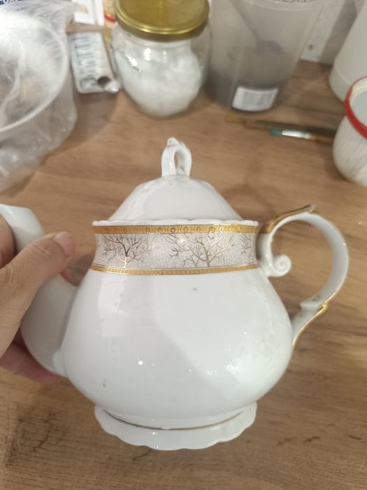 Продам чайник фарфоровый
