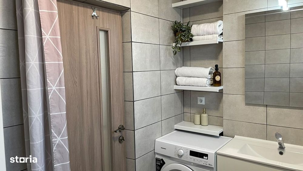 Inchiriez apartament zona Parc Armatura