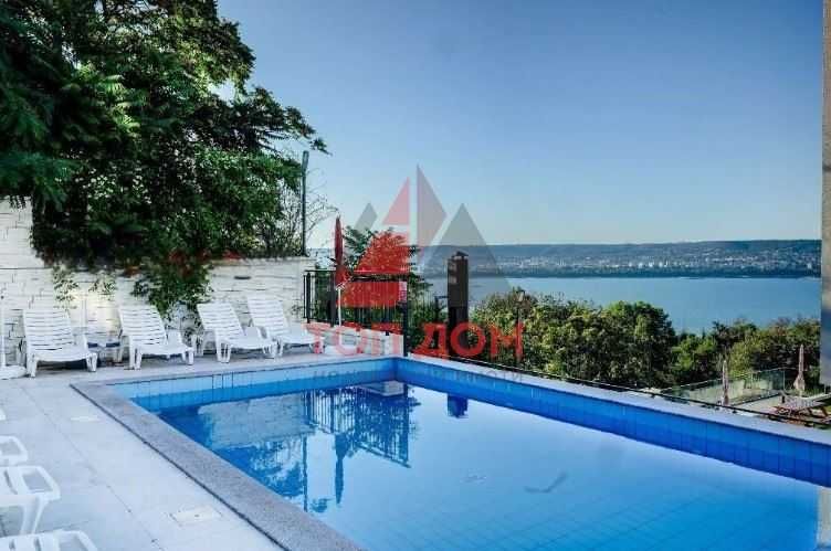 Дава се под наем Тристаен апартамент в Варна, Галата - 150 кв.м за 2500 € - Снимка #10