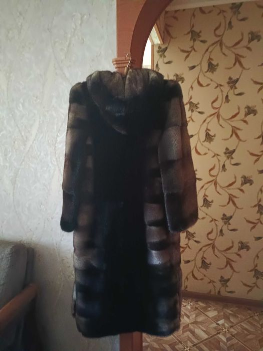 Продам норковую шубу