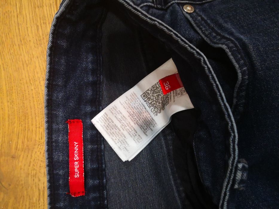 Дънки и панталони  Guess