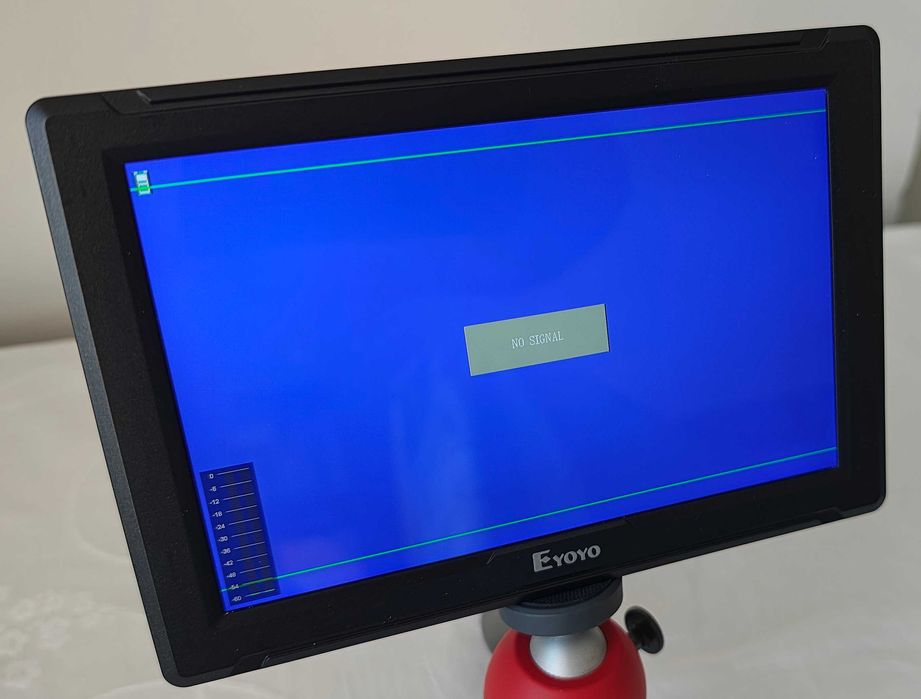 Продавам 7 - инчов монитор Eyoyo E7S