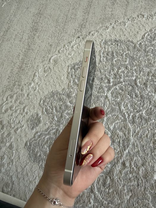 Продается Айфон 12