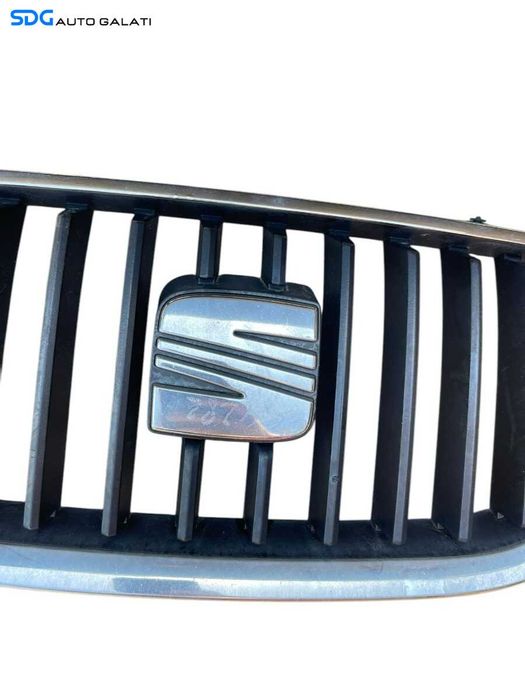 Grila cu Sigla Emblema Seat Ibiza 5 6J 2008 - 2012 Cod 6J0853651 [C4282]