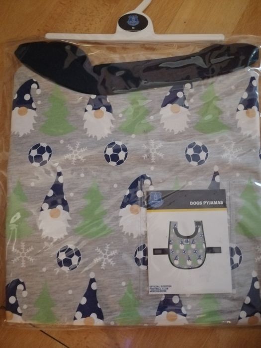 Pijamale pentru câini