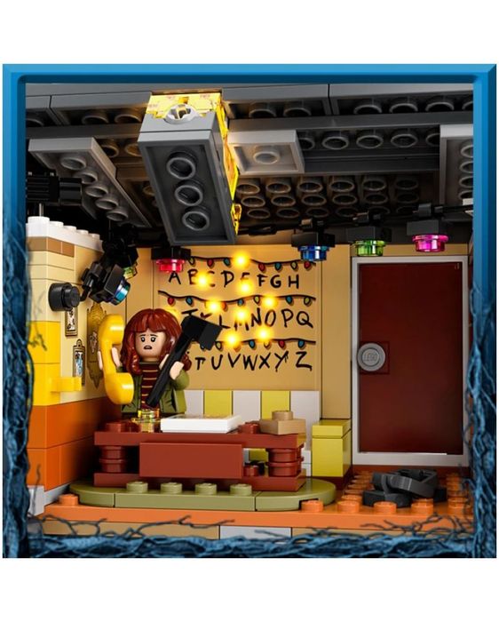 LEGO 75810  Stranger Things - Обърнатият свят The Upside Down 75810