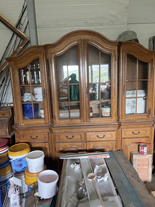 Mobila veche (vitrina )