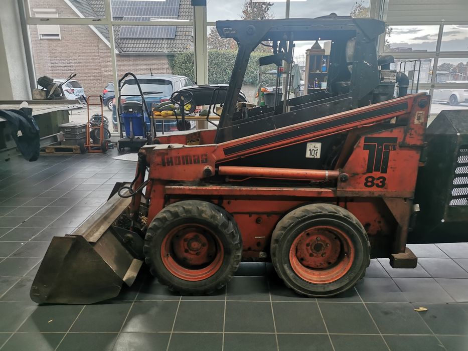 Мини багер с чук свредел 3 кофи и Бобкат дробилка бобкат за Варна