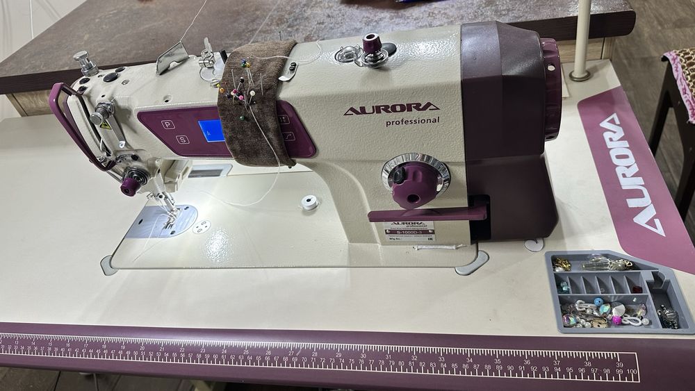 Швейная машинка Аврора
