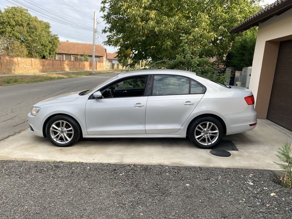 VOLKSWAGEN Jetta 2011 — imagine 5
