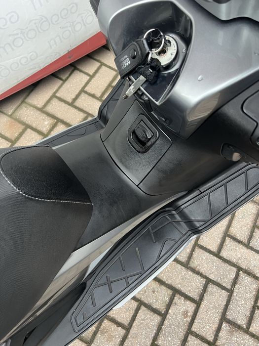 Motoideea vinde  KYMCO XCITING   400 2018 ABS Rate Garantie