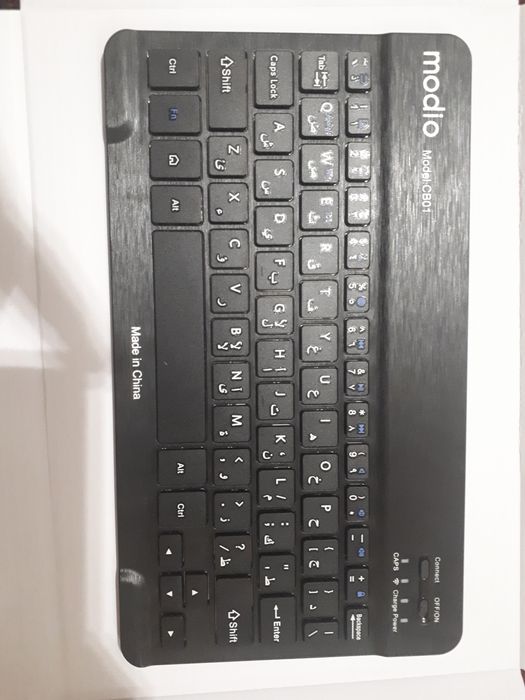 Клавиатура беспроводная на аккумуляторе ,универсальная