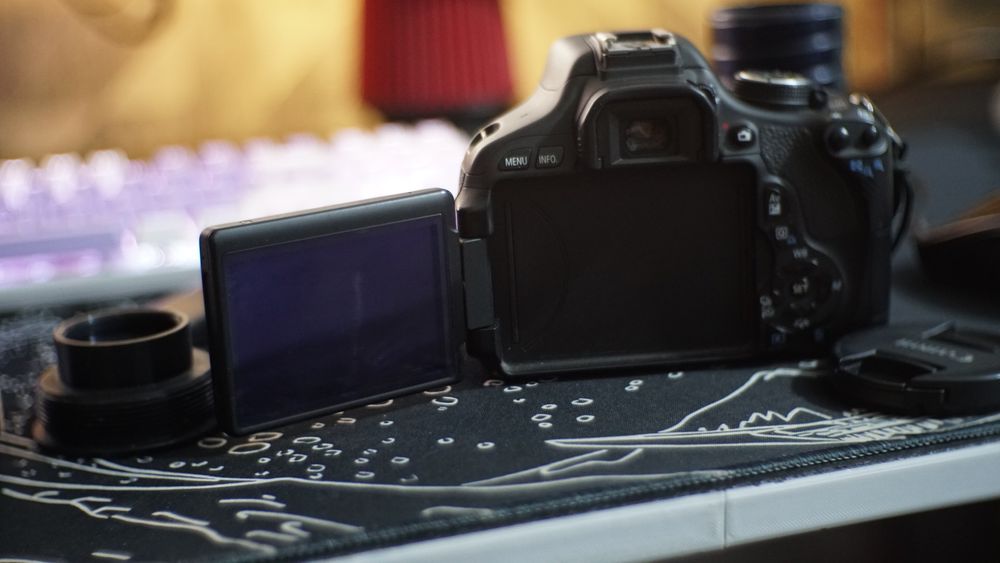 canon 600d продам