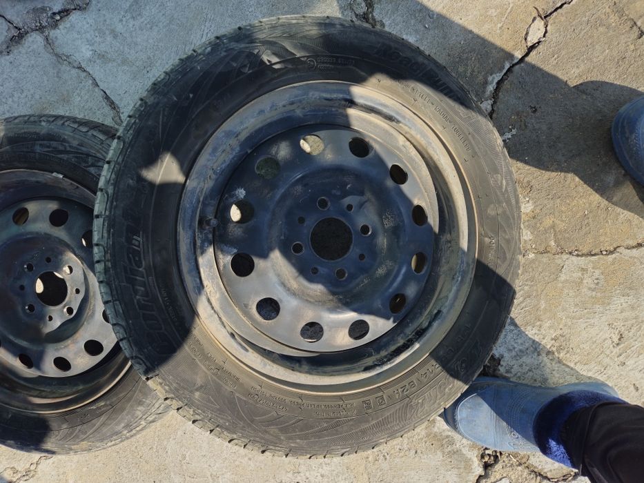 Продам резину с железными дисками