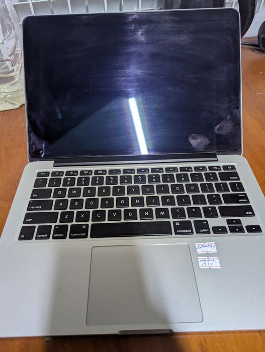 МакБук 2014 срочно продаю