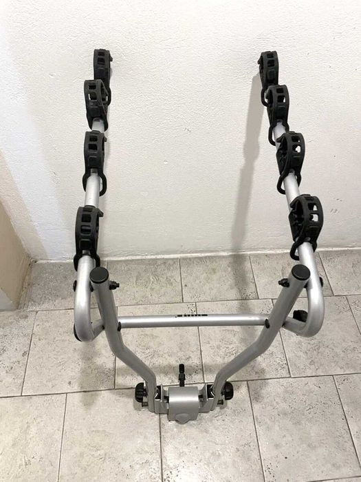 Vând suport biciclete Thule HangOn pentru 4 biciclete + lacăt Thule inclus