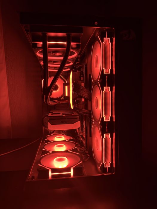 GAMING PC RYZEN 7 9800X3D RTX 5070 12GB VENTUS 2X / 32GB DDR5 RAM 6000MHz/ 1TB M.2 SSD