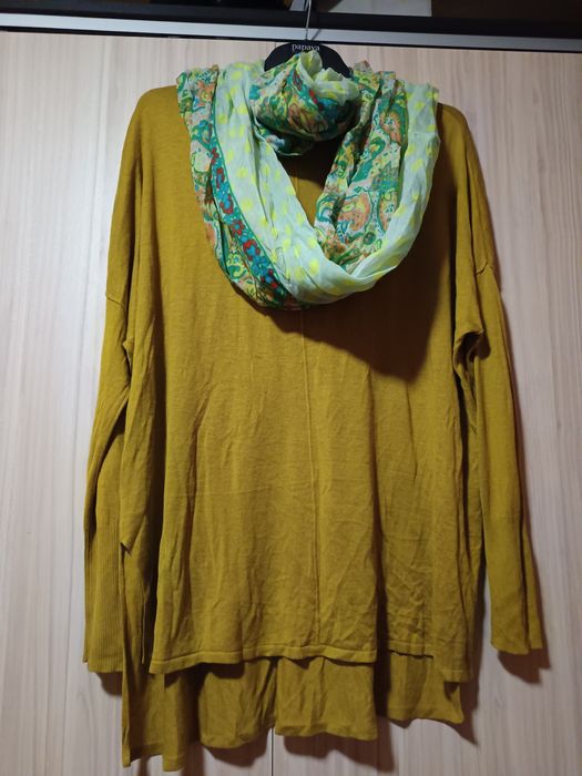 Дамски Туники Хл/2хл размер нови Две за 20 лева