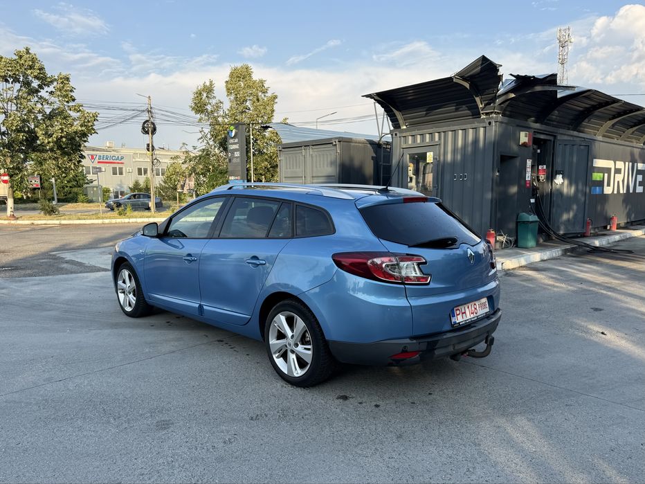 Renault Megane 3 Bose , 1.5 dci 110 cp , Bi Xenon , Line Assist , Panoramic , Istoric km , Camera Masalier !!!