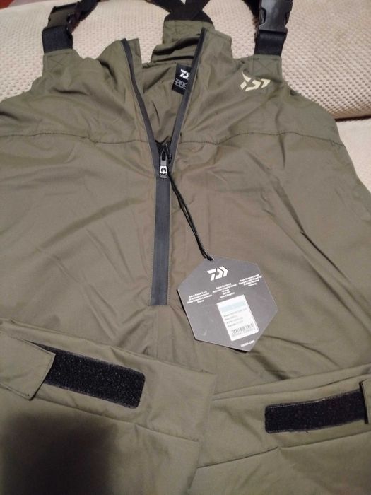 Daiwa Winter Suit/ N'zon Rain suit