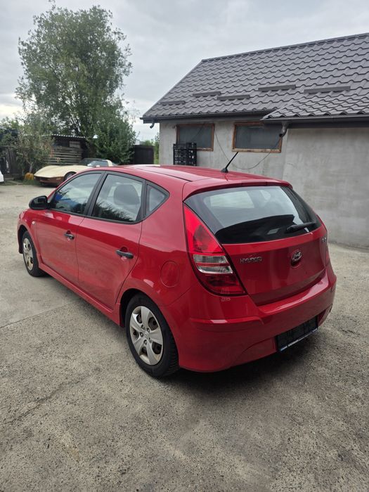 Hyundai i30 1.4 Benzină euro 5  | 2 seturi anvelope