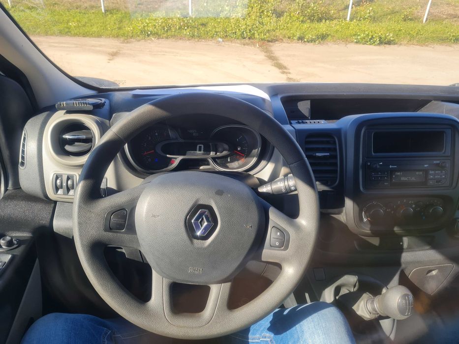 RENAULT TRAFFIC 1.6 DCI  an 2019 142.000 km cash sau rate fixe