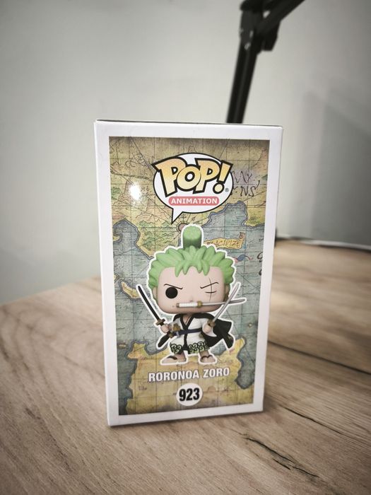 Funko POP One Piece — Roronoa Zoro #923 (Оригинал)