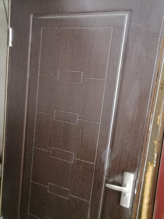 Интериорни врати