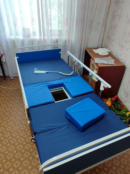 Медицинская кровать