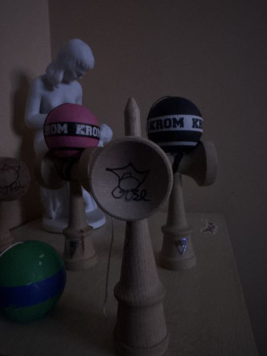 Ken semnat de bisoi crbl baiatul cool