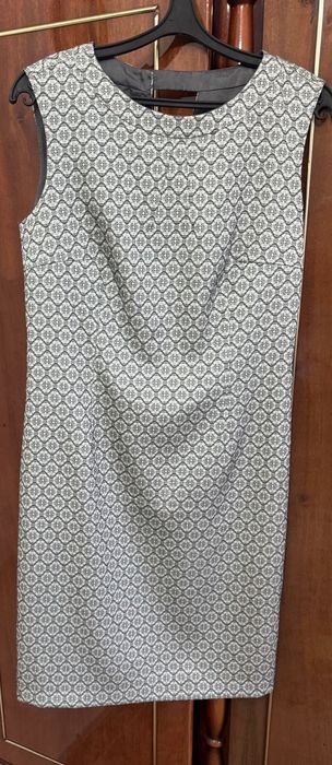 Элегантное платье футляр