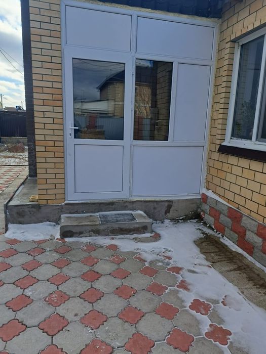 Перегородки пластиковые, алюминиевые