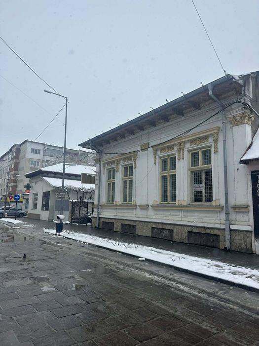 De închiriat Spațiu  Comercial