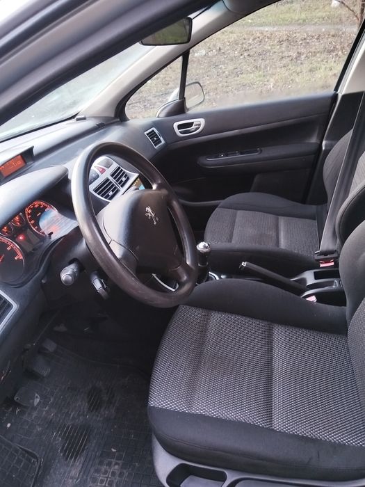 Пежо 307, 2007год, на механике.