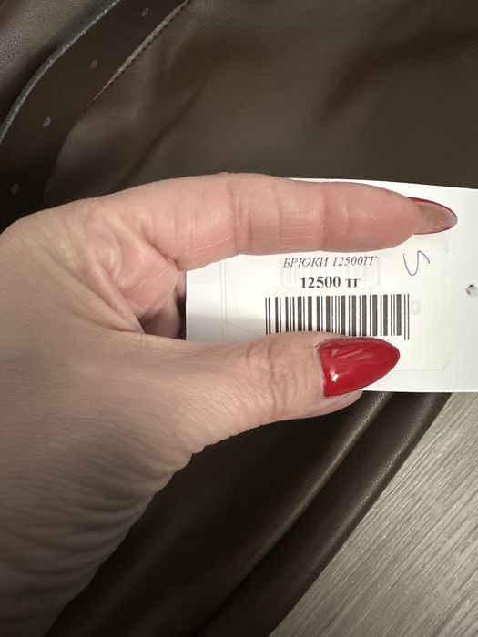 Продам кожаные брюки размер М 42-44