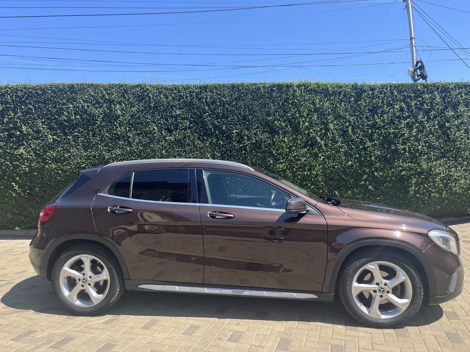 Mercedes-Benz GLA 220d 4Matric Automatic- 16900E