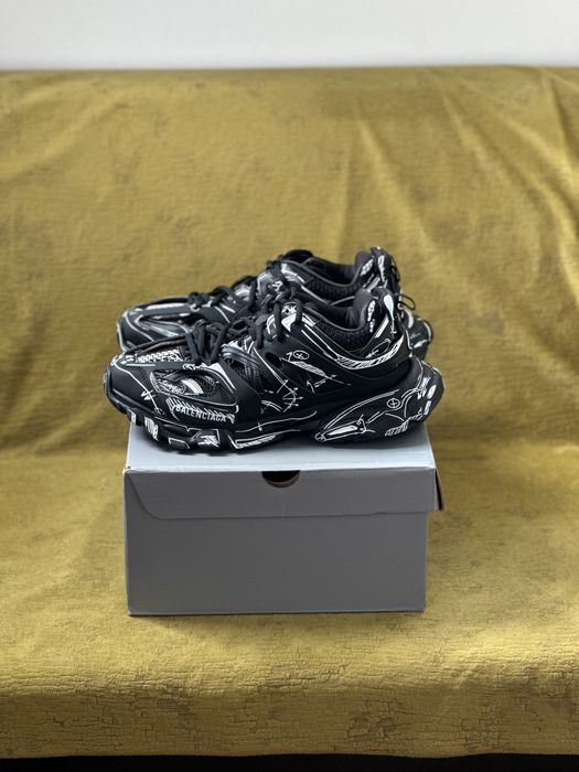 Balenciaga Track 41